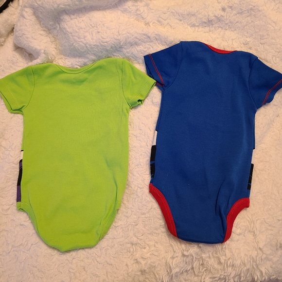 Marvel♡ 2 onesies Captain America & Hulk 3/6 month - Picture 2 of 4